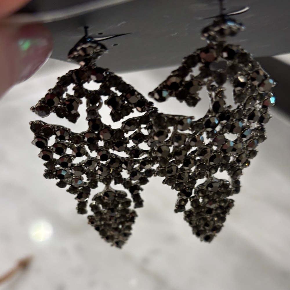 Cache Elegant Silver and Black Earrings - Picture 2 of 5